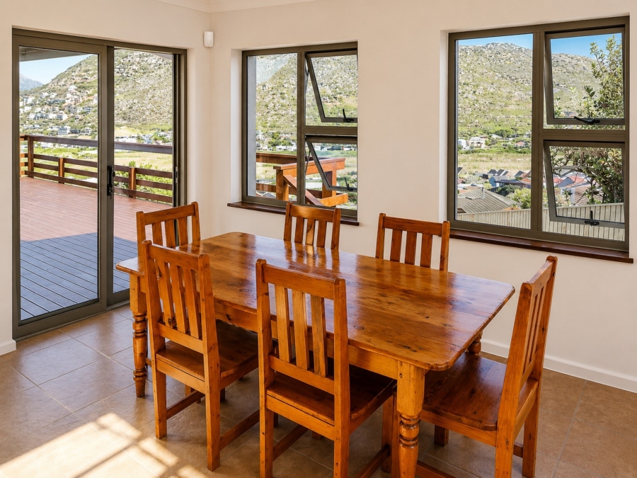 4 Bedroom Property for Sale in Glen Ridge Western Cape